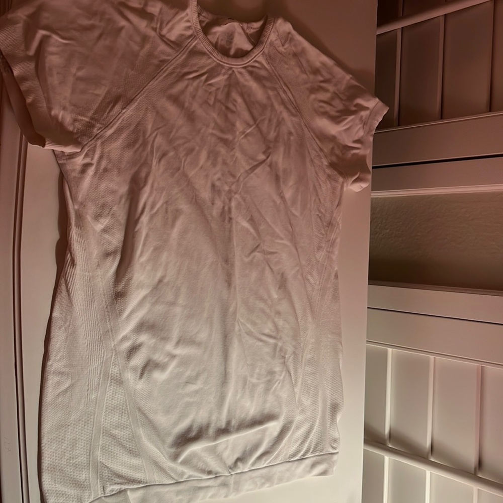 Athleta Power-up tee